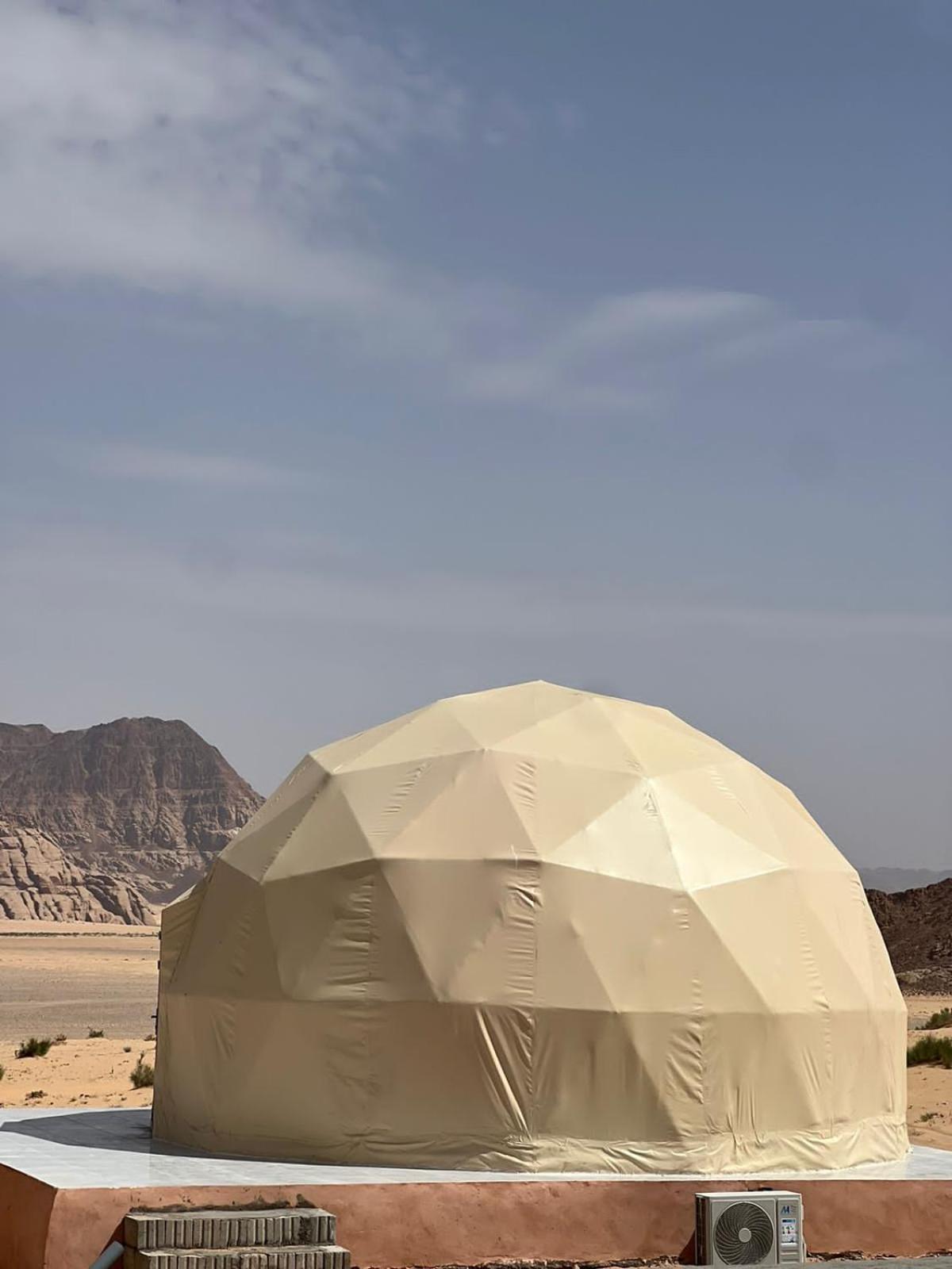 Rum Moon Luxury Camp Wadi Rum Exterior photo
